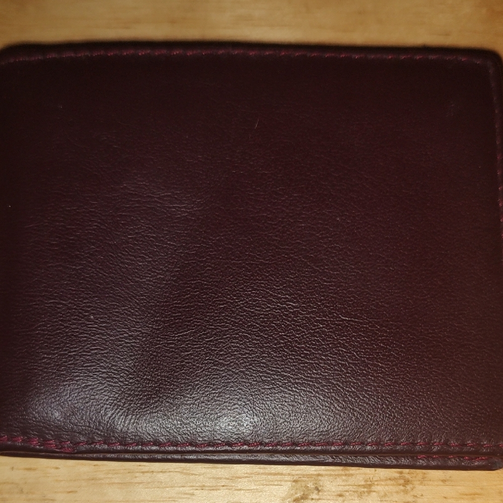 Elegant Burgundy Leather Wallet. Brand New!!!!